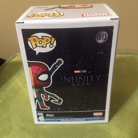 Funko Pop! Peter Parker/Iron Spider (The Infinity Saga) - Picture 5 of 8